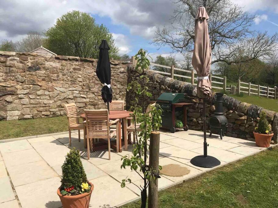 Chic 2 Bed Peak District Cottage Barn Near Alton Towers, Polar Bears, Chatsworth House Leek Ngoại thất bức ảnh